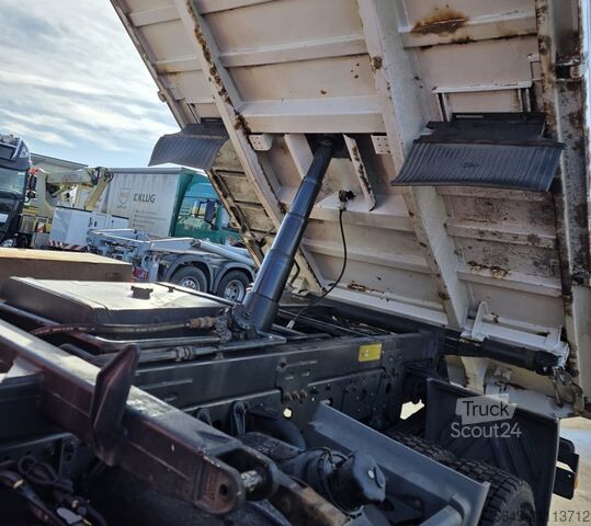 Grua de torre Mercedes-Benz Atego 1627 AK 4x4 Atego 1627 AK 4x4 mit Kran Palfinger PK8501-K