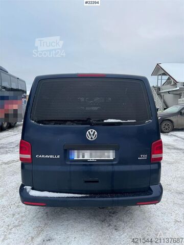 Minibus Volkswagen Caravelle – 7 seats with wheelchair lift