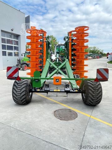 Déchaumeuse à disques Amazone Kompaktscheibenegge Catros XL 5003-2TS