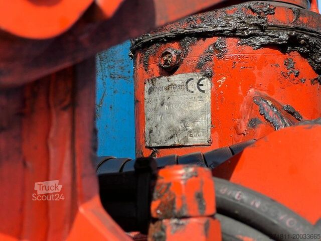 Kontejner s kavljem CONTAINER SCARRABILE USATO A CIELO APERTO CON GRU