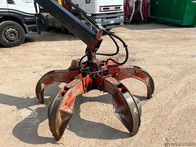 Kontejner s kavljem CONTAINER SCARRABILE USATO A CIELO APERTO CON GRU