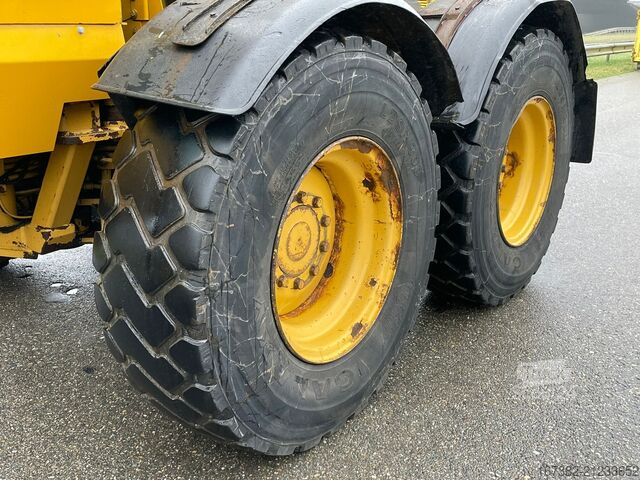 Yol greyderi Caterpillar 140H CE