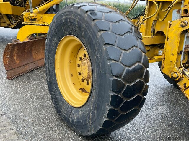 Yol greyderi Caterpillar 140H CE