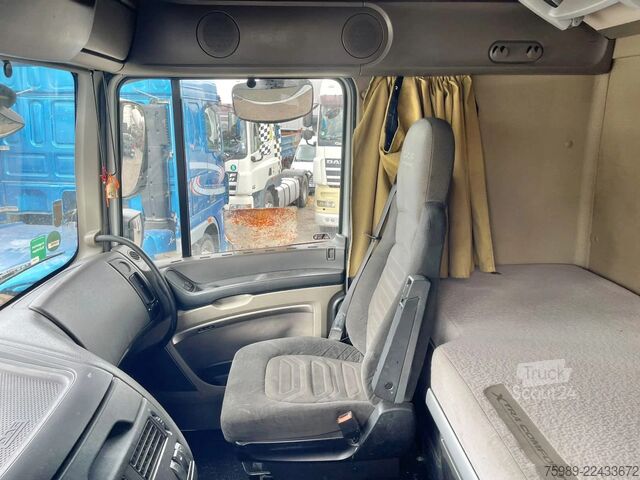 Estándar-SZM DAF XF 105.460 euro 5 , RETARDER, PARK CLIMA, FRIGO