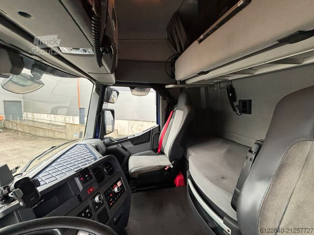 Standard tractor unit Renault T 480