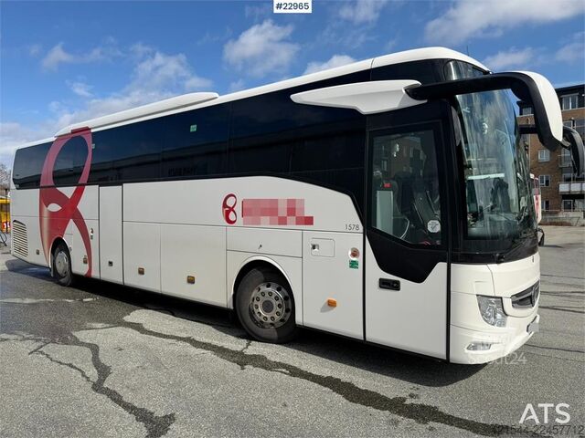 حافلة مرسيدس-بنز MB E15 RHD بمقاعد لعدد 49+1+1 Mercedes-Benz MB E15 RHD coach with seating for 49+1+1
