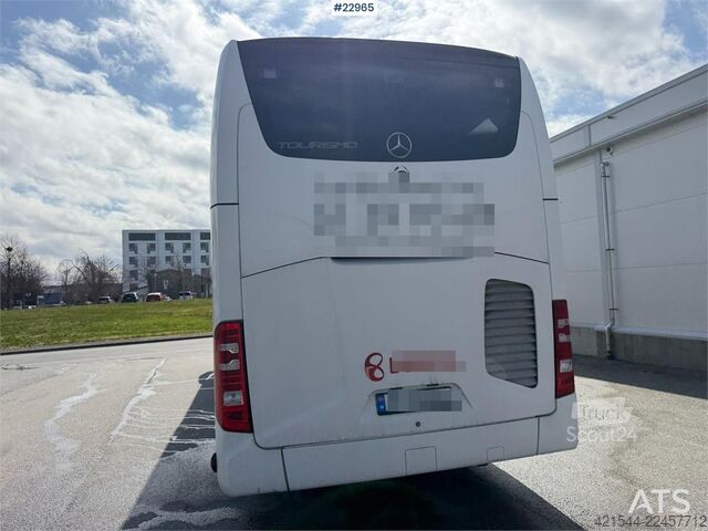 حافلة مرسيدس-بنز MB E15 RHD بمقاعد لعدد 49+1+1 Mercedes-Benz MB E15 RHD coach with seating for 49+1+1