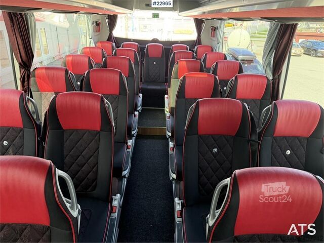 حافلة مرسيدس-بنز MB E15 RHD بمقاعد لعدد 49+1+1 Mercedes-Benz MB E15 RHD coach with seating for 49+1+1