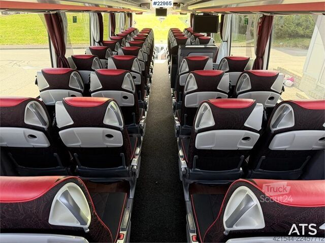حافلة مرسيدس-بنز MB E15 RHD بمقاعد لعدد 49+1+1 Mercedes-Benz MB E15 RHD coach with seating for 49+1+1