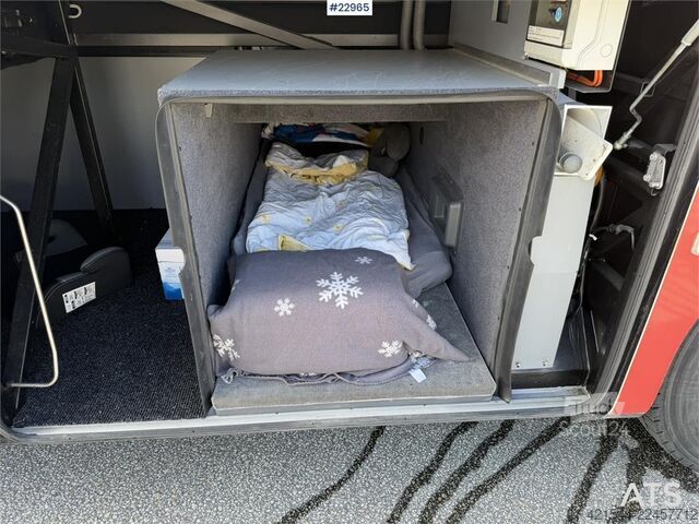 حافلة مرسيدس-بنز MB E15 RHD بمقاعد لعدد 49+1+1 Mercedes-Benz MB E15 RHD coach with seating for 49+1+1