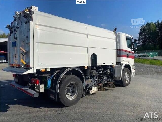 شاحنة تنظيف الطرق Scania G410 مزودة بجسم إضافي Val-Air Bal'Hydro Scania G410 feiebil med Val-Air Bal'Hydro påbygg