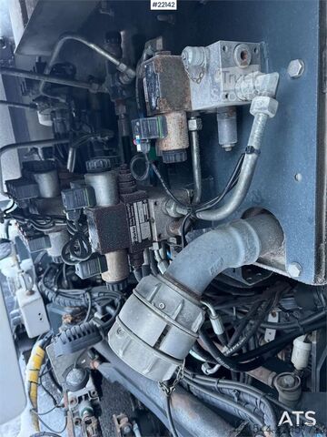 شاحنة تنظيف الطرق Scania G410 مزودة بجسم إضافي Val-Air Bal'Hydro Scania G410 feiebil med Val-Air Bal'Hydro påbygg