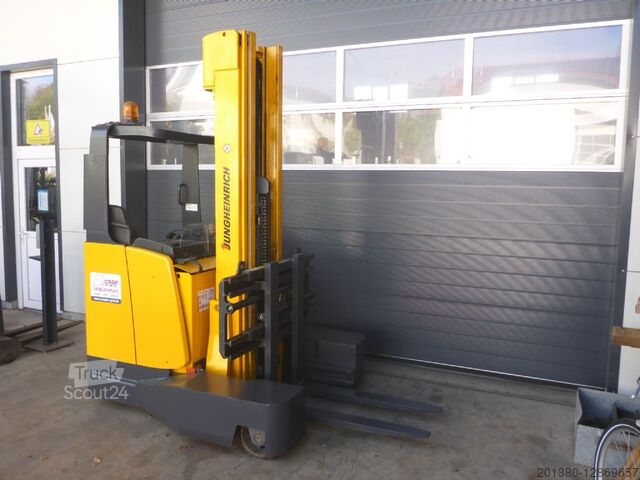 Περονοφόρο ανυψωτικό με μετατόπιση ιστού Jungheinrich ETVQ 25