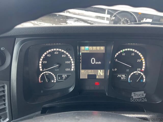 Standard-SZM Mercedes-Benz Antos 1943  WDB96340310349220  243748 km!  orig...