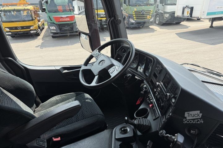 Savitvežis Mercedes-Benz Arocs 3243 8x4 Schwarzmüller / Swiss-Vehicle