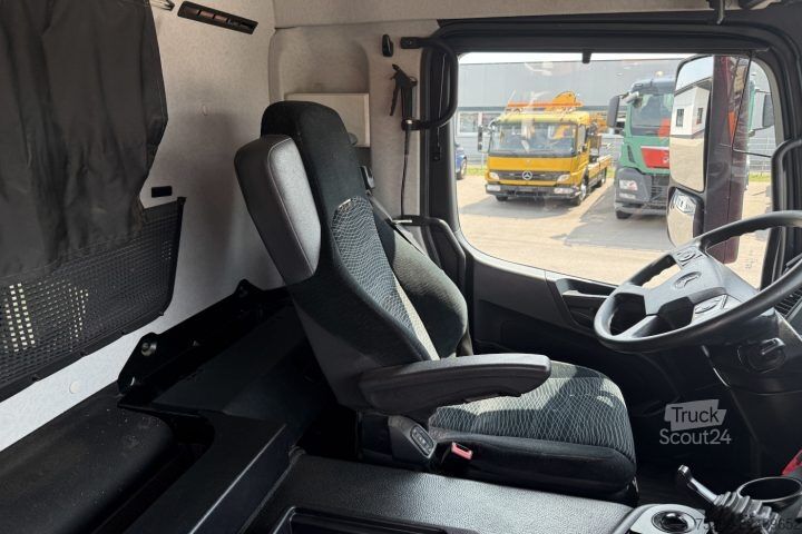 Savitvežis Mercedes-Benz Arocs 3243 8x4 Schwarzmüller / Swiss-Vehicle