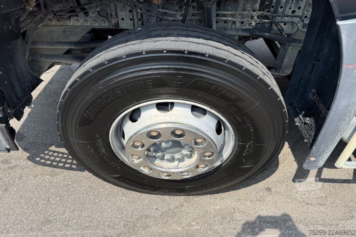 Savitvežis Mercedes-Benz Arocs 3243 8x4 Schwarzmüller / Swiss-Vehicle