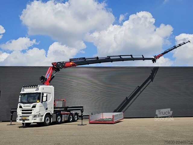 Kranbil Scania R590 V8 8x2 / HMF 9520 CRANE - JIB - WINCH / TR...