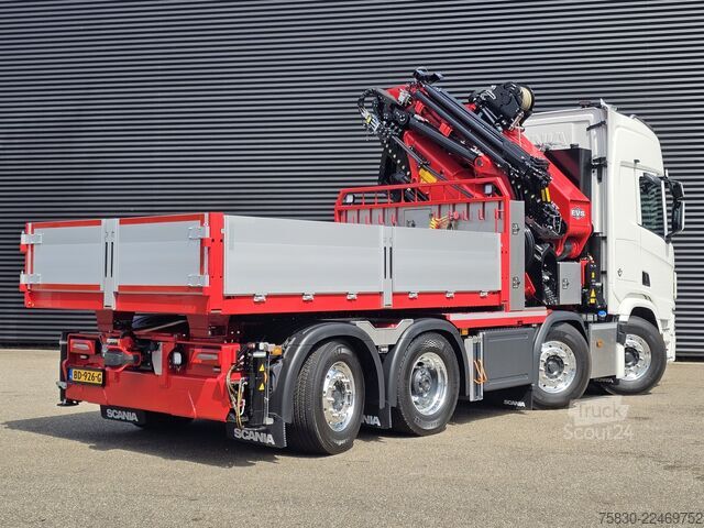 Kranbil Scania R590 V8 8x2 / HMF 9520 CRANE - JIB - WINCH / TR...
