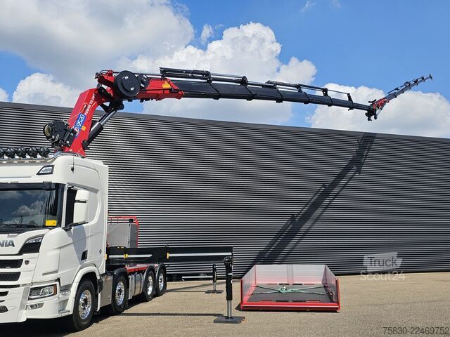 Kranbil Scania R590 V8 8x2 / HMF 9520 CRANE - JIB - WINCH / TR...