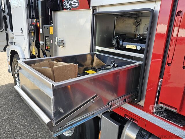 Vrachtwagen met kraan Scania R590 V8 8x2 / HMF 9520 CRANE - JIB - WINCH / TR...
