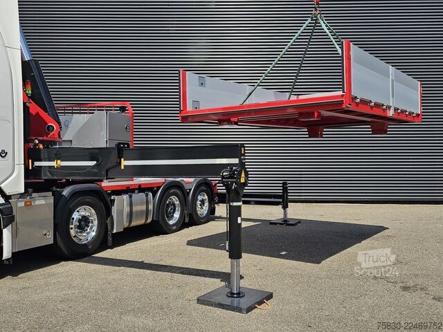 Vrachtwagen met kraan Scania R590 V8 8x2 / HMF 9520 CRANE - JIB - WINCH / TR...