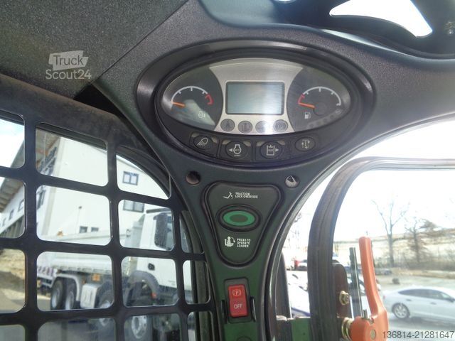 Wheel loader BOBCAT S450 Schaufeln + Gabeln