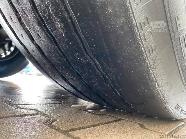 Auflieger mit Pritsche & Plane SCHMITZ CARGOBULL SCB S3T| Bordwand mit Schiebeplane*1.Hand*Edscha