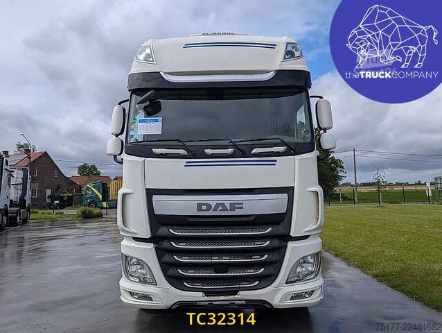 Châssis avec cabine DAF XF 450