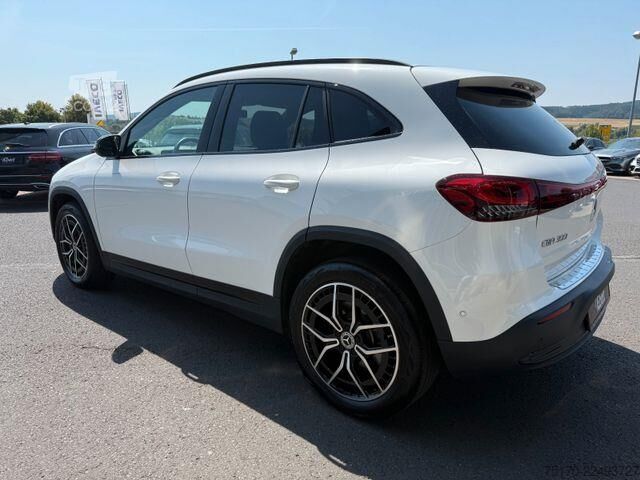 Plataforma de carga Mercedes-Benz EQA 300 4M Progressive+Ambiente+RFK+19AMG+TotW