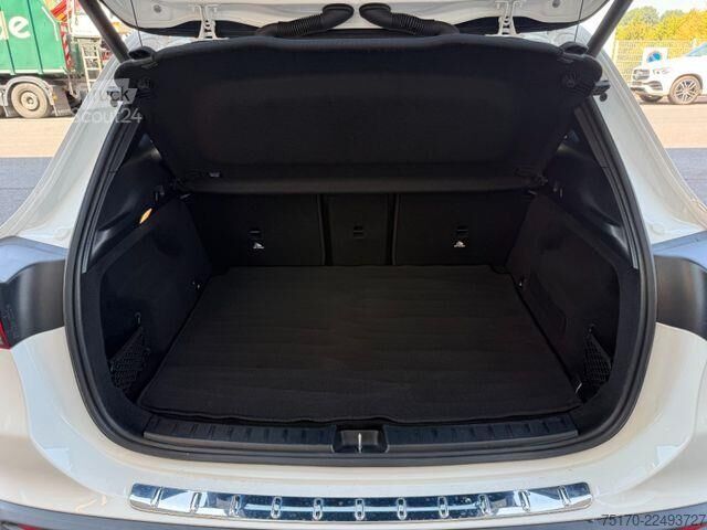 Plataforma de carga Mercedes-Benz EQA 300 4M Progressive+Ambiente+RFK+19AMG+TotW