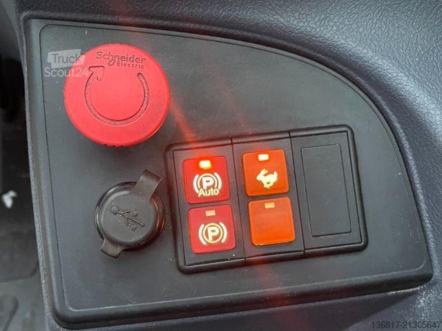 Teleskoplastare MANITOU MHT790 ST5 Schaufel+hydr. Gabel+Zange UVV Klima