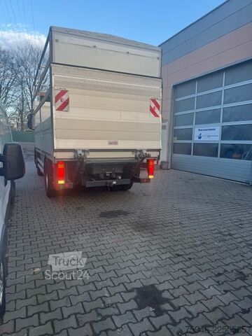 бортовой грузовик Iveco Stralis