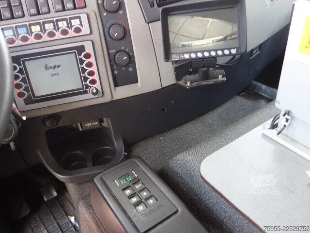 Brandbil Volvo FE 300 BOMEIROS FIRE TRUCK ZIEGLERPUMP 2000LITE...