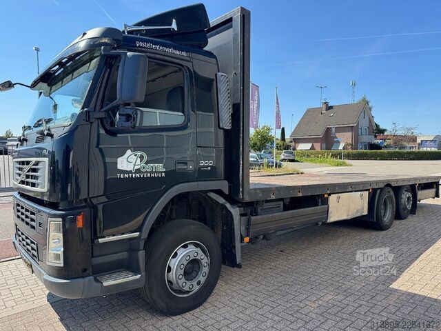 Plattformanhänger Volvo FM-300 6x2, 8,5 Mtr. Ramp Truck