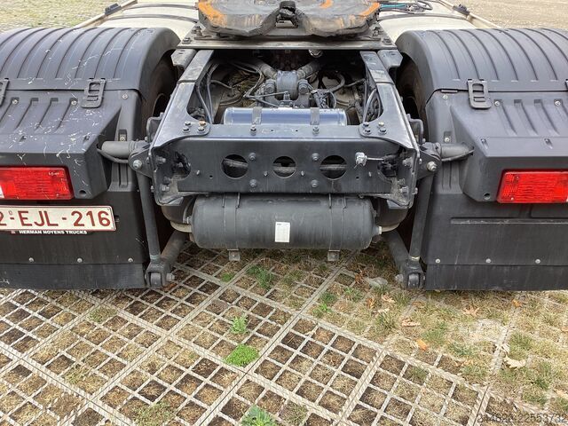 Tracteur routier standard Ford ADR