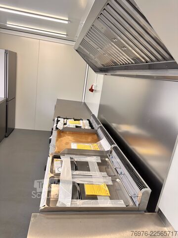 Mobile Shop/ Food Truck Voll ausgestatteter Gastro-Contrailer (Hydraulik-Absenkbar) | Profi-Küche NEU