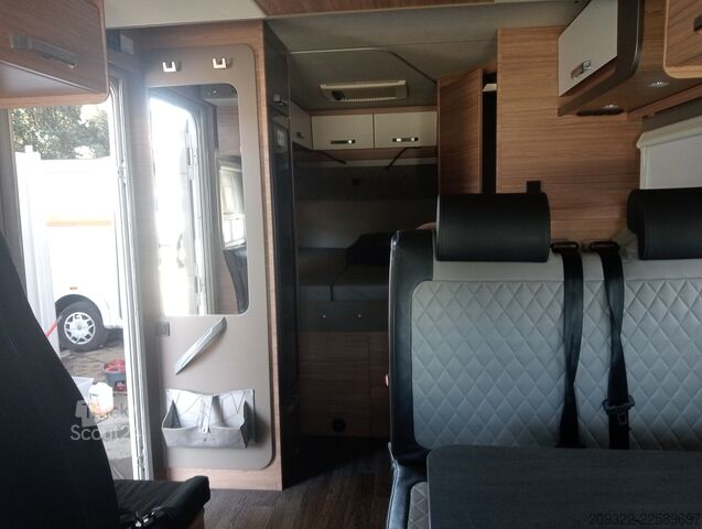 Halvintegreret autocamper 2024 Ford Transit Weinsberg Carasuite | Automatico | 5 posti letto