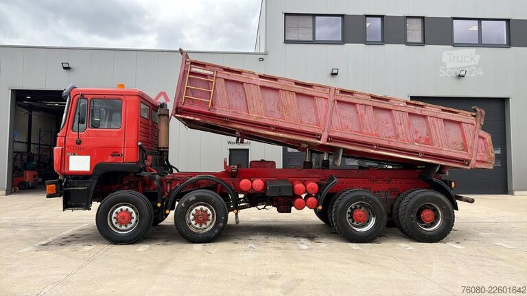 3-puoleinen kippauslaite MAN 35.402 (8X6 / 3 PONTS / LAMES / BIG AXLE / 6 CY...
