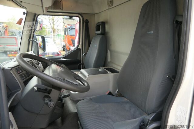 النقل المبرد / المجمد Volvo FL 240 | Carrier SUPRA 950Mt / Bi-temp | 3 Comp...