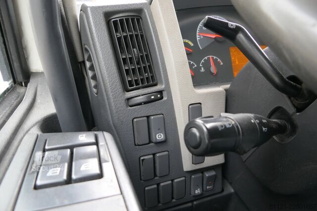 Kjøle- og frysetransport Volvo FL 240 | Carrier SUPRA 950Mt / Bi-temp | 3 Comp...