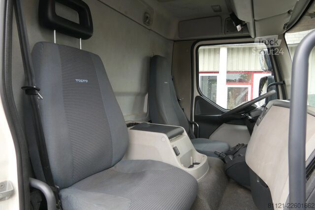 Transport refrigerat/congelat Volvo FL 240 | Carrier SUPRA 950Mt / Bi-temp | 3 Comp...