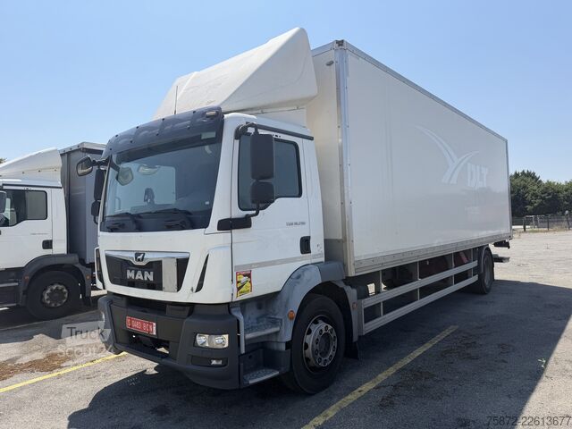 Kuorma-auto umpikorilla MAN TGM 19.290 EURO 6 FURGON
