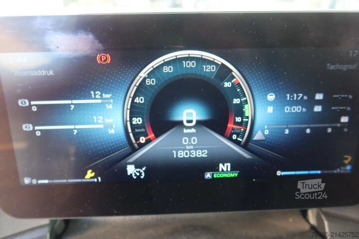 Valiză Mercedes-Benz Antos 1824 1834 L Bak+Klep 2.000 kg Comfort cabine