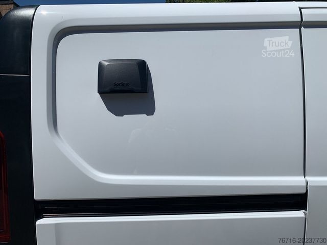 Duba panelată RENAULT Trafic KOMFORT L1H1 3,0t dCi 130 SORTIMO+KAMERA