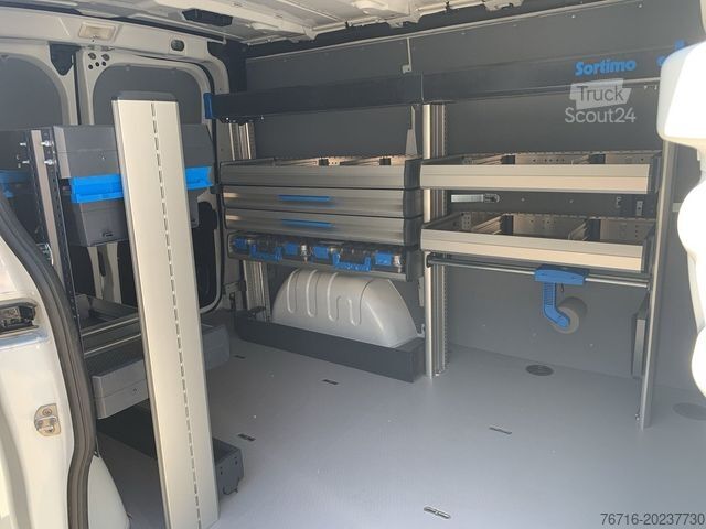 Duba panelată RENAULT Trafic KOMFORT L1H1 3,0t dCi 130 SORTIMO+KAMERA