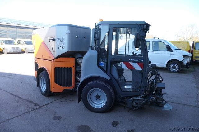 Balayeuse de voirie hako Citymaster 1600 Klima COC