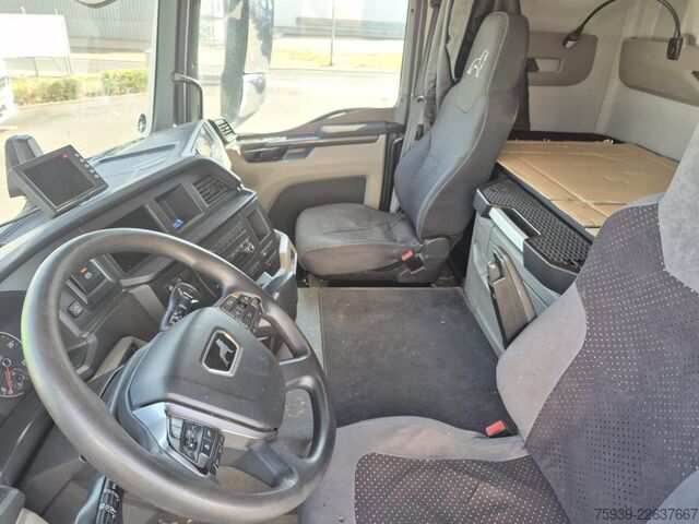 Camion-citerne MAN TGS 26.510 6x2  ISOLIERT - 3 Kammern