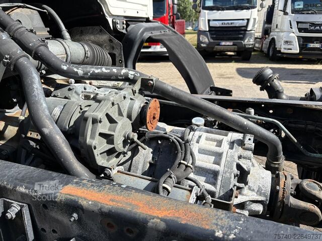 Chassi med hytt Mercedes-Benz SK  1224 + 4X4 + 14173 KM + EURO 2 + retarder +...