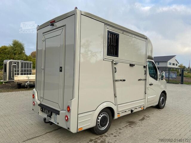 Furgão de painéis Renault Master STX